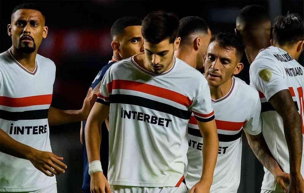 🚨 Bobadilla é multado pela Conmebol por xenofobia: caso ainda pode virar processo na Justiça 2 Bobadilla é multado por xenofobia e pode ser processado