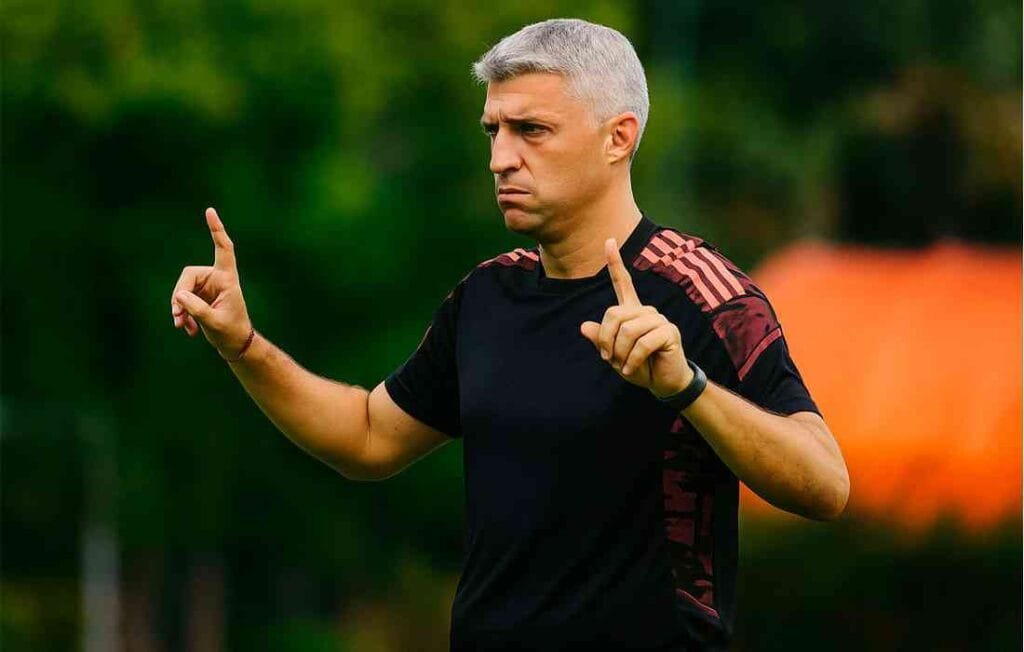 🔁 Crespo reencontra jogadores no São Paulo e pode reativar nomes esquecidos no elenco 3 Crespo reencontra jogadores no São Paulo