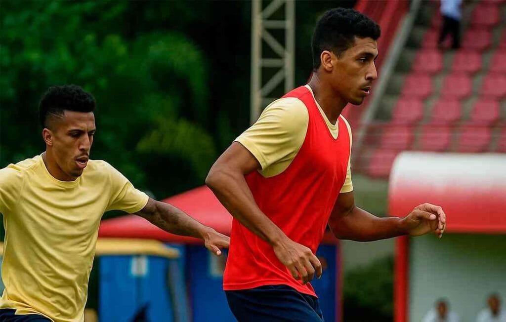 luiz gustavo no sao paulo pode ser improvisado como zagueiro por crespo